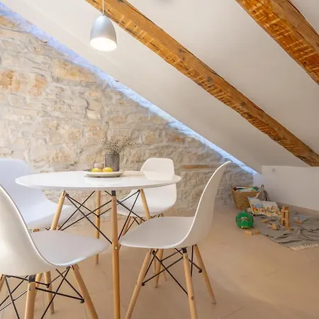 Διαμέρισμα Fran Center