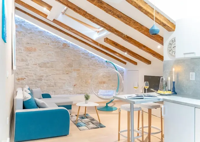 Fran Center شقة بولا