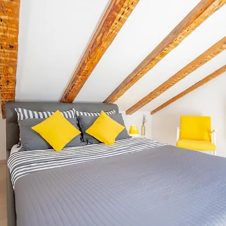 Fran Center Apartman *