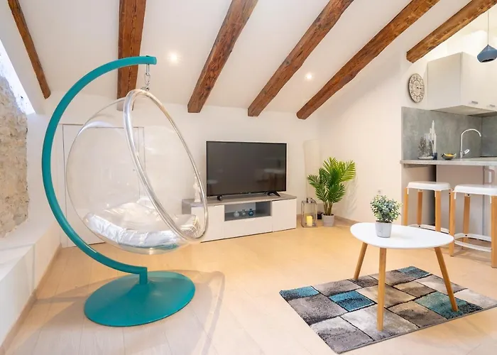 Апартаменти Fran Center