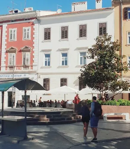 Fran Center Апартаменти